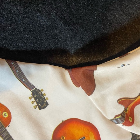 Gibson Guitar Tour Shirt Men’s Size Medium. Button up. Classic. Music. - Picture 9 of 11